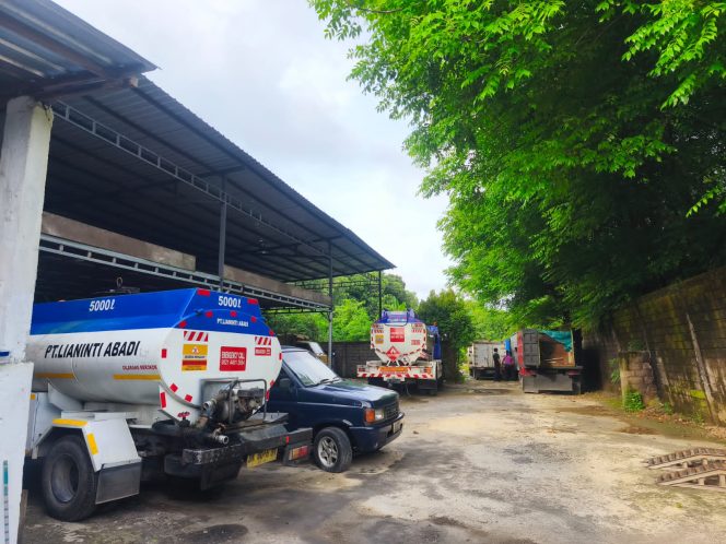
					Vonis 1 Bulan 10 Hari untuk Pengendali Penimbunan Solar Subsidi di Tahura Ngurah Rai Tuai Tanda Tanya