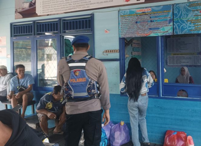
					Polres Barito Utara Gencarkan Patroli Perairan dan Polmas, Ingatkan Warga Pesisir Das Barito Utamakan Keselamatan