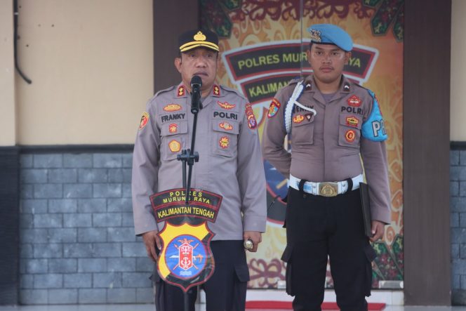 
					Pimpin Apel Pagi, Kapolres Mura: Laksanakan Tugas Secara Profesional dan Layani Dengan Masyarakat Humanis