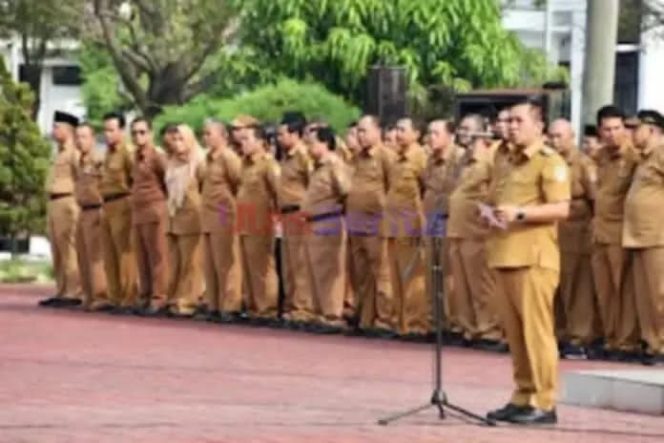 
					Fenomena Pejabat Mendadak Hilang Sinyal