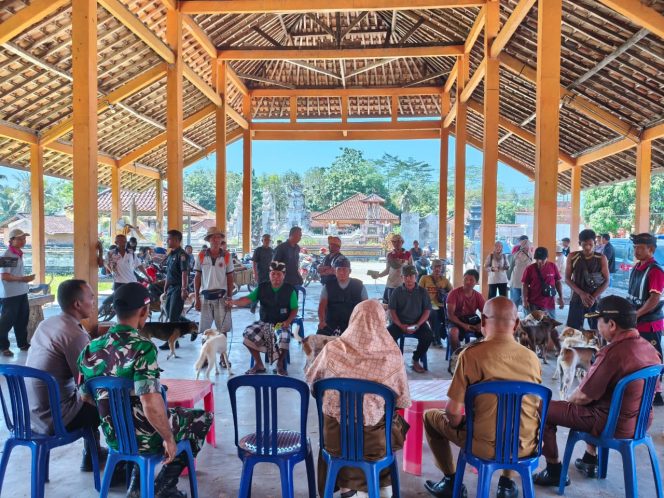 
					Semangat Hari Bhayangkara ke-80, Tiga Pilar Kampung Bali Sadhar Utara Sinergi Cegah Penyebaran Penyakit Rabies