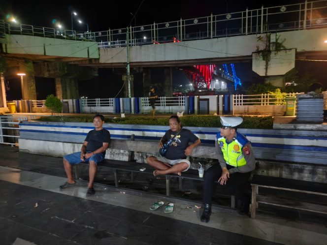 
					Hadirkan Rasa Aman di Malam Hari, Polres Barito Utara Gelar Patroli Gabungan Piket Fungsi Sasar Pusat Kota