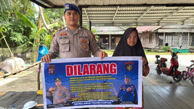 
					Cegah Illegal Fishing, Satpolairud Polres Kapuas Imbau Hal Ini Pada Warga Pesisir DAS Kapuas.