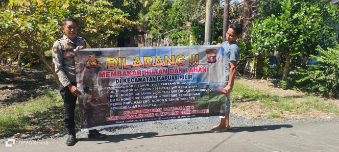 
					Dengan Rutin Polsek Kapuas Hilir Sosialisasikan Kepada Masyarakat Tentang Larangan Membuka Lahan Dengan Cara Di Bakar Guna Mencegah Terjadinya Karhutla