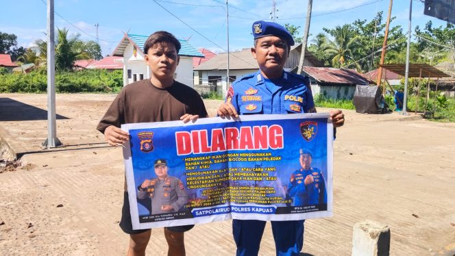 
					Cegah Illegal Fishing, Satpolairud Polres Kapuas Imbau Hal Ini Pada Warga Pesisir DAS Kapuas.