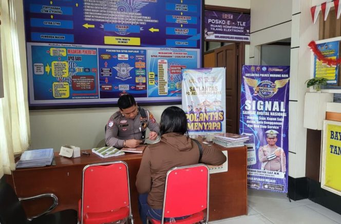 
					Polantas Menyapa Masyarakat, Samsat Murung Raya Maksimalkan Pelayanan Pemohon Pajak Kendaraan