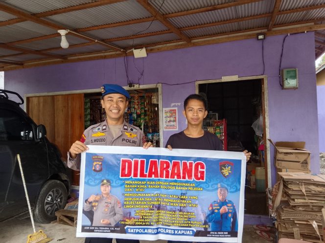 
					Cegah Illegal Fishing, Satpolairud Polres Kapuas Imbau Hal Ini Pada Warga Pesisir DAS Kapuas.
