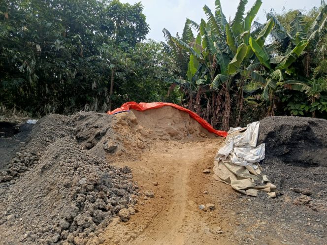 
					Masyarakat Keluhkan Sebuah Pabrik Batako Di Cisoka Diduga Kuat Cemari Lingkungan 