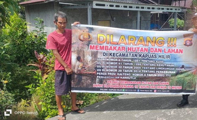 
					Memasuki Musim Kemarau Polsek Kapuas Hilir Gencar Sosialisasikan Kepada Masyarakat Tentang Larangan Membuka Lahan Dengan Cara Di Bakar Guna Mencegah Terjadinya Karhutla