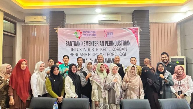 
					Kementerian Perindustrian berikan Bantuan untuk IKM Korban Bencana