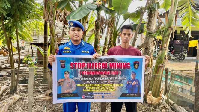
					Satpolairud Polres Kapuas Laksanakan Patroli Perairan, Beri Imbauan Stop Penambangan Liar Di DAS Kapuas