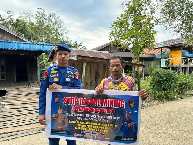 
					Satpolairud Polres Kapuas Laksanakan Patroli Perairan, Beri Imbauan Stop Penambangan Liar Di DAS Kapuas