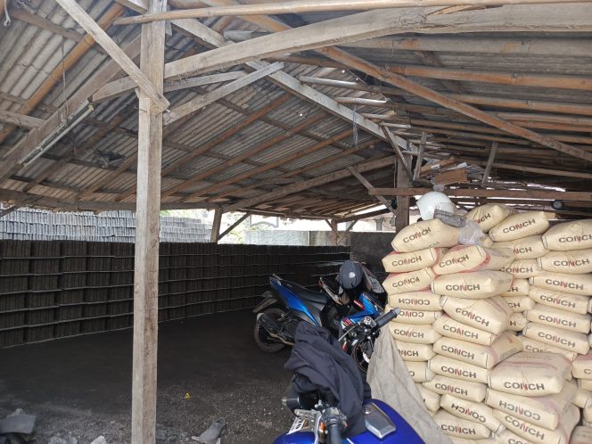 
					Sebuah Pabrik Batako Di Cisoka Diduga Kuat Cemari Lingkungan Warga Minta Pemerintah Menutup