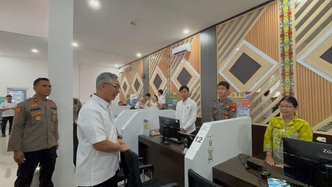 
					Karo RBP Stamarena Polri Tinjau Inovasi ANJELI dan Mall Pelayanan Publik Kabupaten Barito Selatan