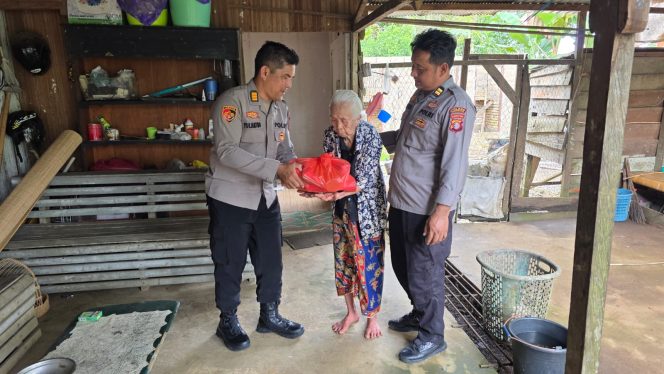 
					Jelang Hari Bhayangkara ke-80, Polres Murung Raya Gelar Bakti Sosial untuk Warga Kurang Mampu