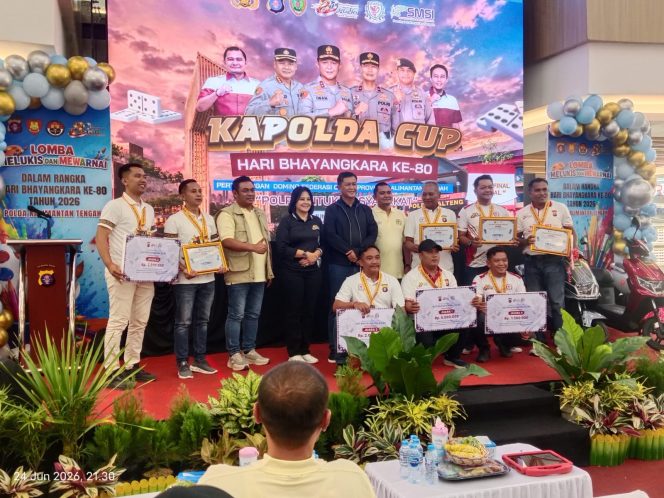 
					Juara 1 Domino Orado Kapolda Cup, Dua Personel Polres Murung Raya Harumkan Nama Kesatuan
