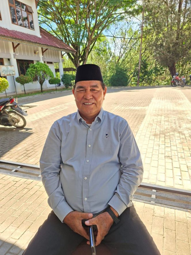 
					H. Ali Husin Ketua DPR-K Gayo Lues Minta Pemkab Lakukan Pemeliharaan Jalan Akul Menuju Terangun
