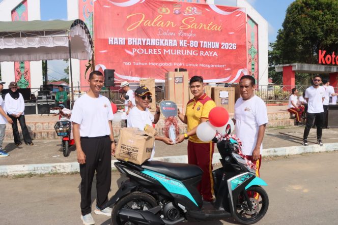 
					Meriahkan Hari Bhayangkara ke-80, Polres Murung Raya Gelar Jalan Santai Banyak Hadiah Doorprize