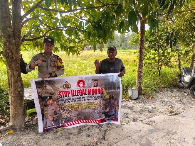 
					SOSIALISASI LARANGAN ILLEGAL MINING, BERTUJUAN CIPTAKAN MASYARAKAT SADAR AKAN LINGKUNGAN OLEH POLSEK KAPUAS TIMUR
