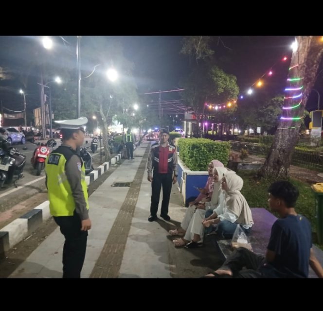 
					Jaga Kamtibmas Perairan DAS Barito, Satpolairud Polres Barito Utara Intensifkan Patroli dan Sambang Masyarakat