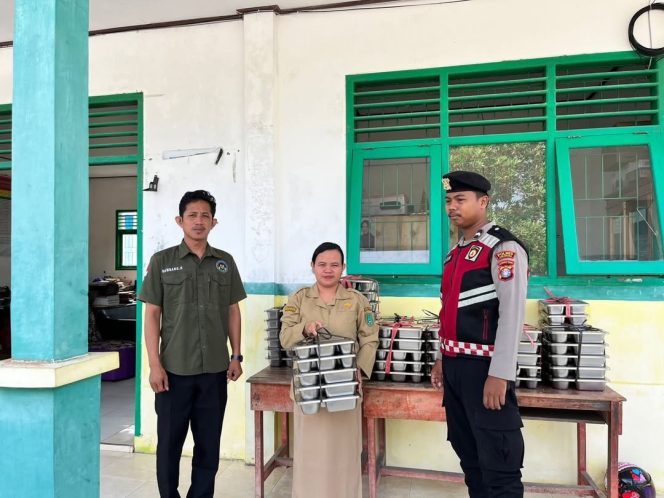 
					Wujud Pelayanan Prima, Sat Samapta Polres Sukamara Layani Pengawalan MBG ke Fasilitas Publik