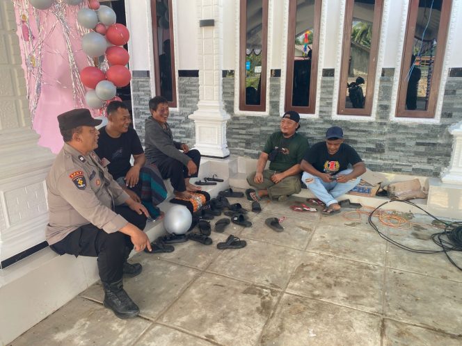 
					Jaga Kamtibmas Polsek Basarang Rutin Patroli Dialogis