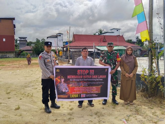 
					BHABINKAMTIBMAS TUMBANG MANJUL SOSIALISASIKAN LARANGAN KARHUTLA KEPADA WARGA