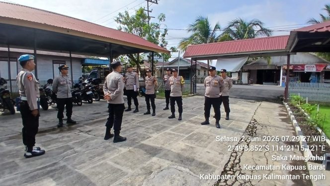 
					Tingkatkan Disiplin dan Kesiapan Personel, Polsek Kapuas Barat Gelar Apel Pagi Dipimpin Ka SPKT I