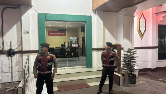 
					Jaga Stabilitas Keuangan, Sat Samapta Polres Sukamara Patroli di Bank Kalteng