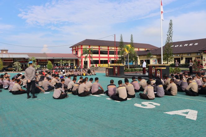 
					Polres Kapuas Tingkatkan Wawasan Kesehatan Personel Melalui Latihan Fungsi Dokkes