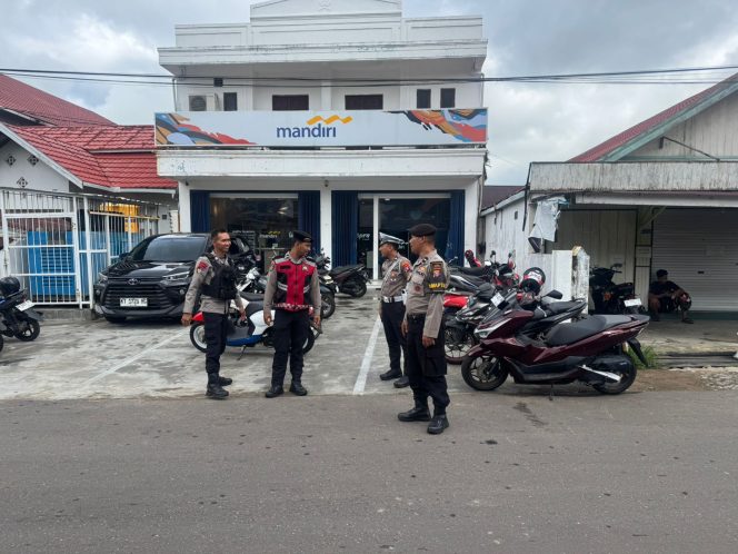 
					SIAGA JAGA PERBANKAN, PAMAPTA II POLRES SERUYAN PATROLI DUA BANK STRATEGIS