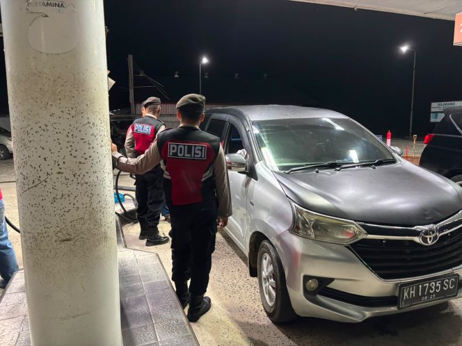 
					Sat Samapta Polres Sukamara Pastikan Stabilitas Keamanan Area SPBU di Malam Hari