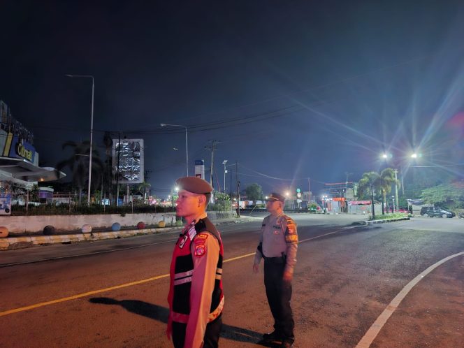 
					Polres Kobar Lakukan Patroli Malam di Area Rawan Tindak Pidana dan Obyek Vital  ‎ Situasi berjalan kondusif dan aman