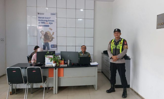 
					Antisipasi Kriminalitas, Polsek Kapuas Barat Patroli Objek Vital di Bank BRI Unit Mandomai