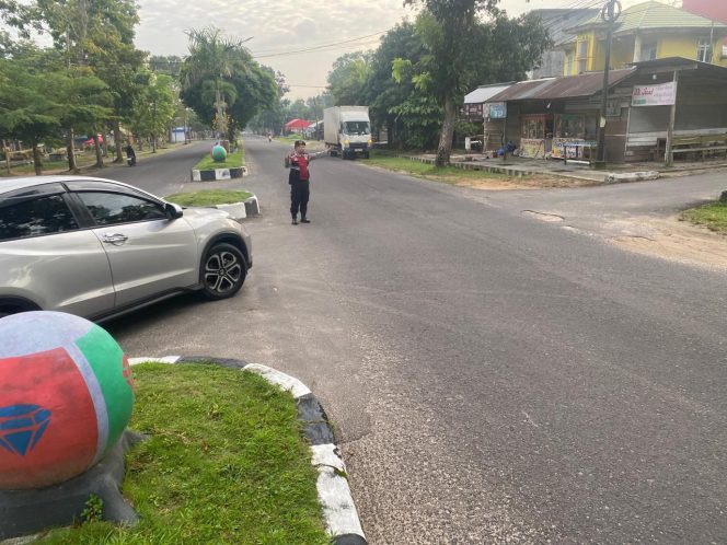 
					Hadir di Titik Padat, Sat Samapta Polres Sukamara Lancarkan Arus Lalu Lintas Pagi Hari