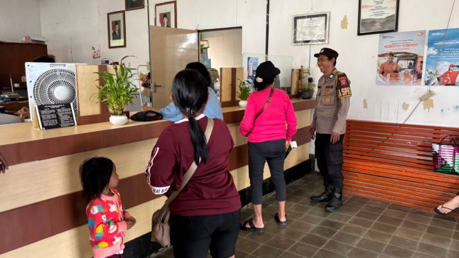 
					Antisipasi Gangguan Kamtibmas, Polsek Kapuas Barat Intensifkan Patroli Objek Vital di Kantor Pos Mandomai