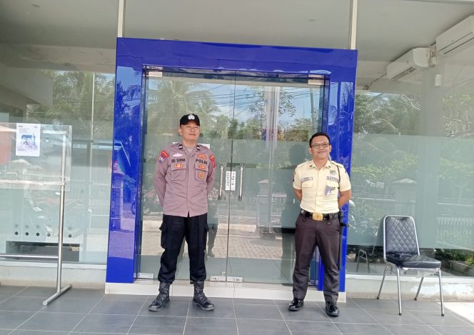 
					Personel Polsek Kapuas Barat Laksanakan Patroli Objek Vital di Bank BRI Cabang Mandomai