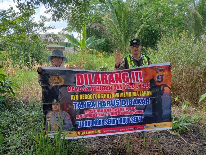 
					Polsek Kapuas Barat Laksanakan Sosialisasi Larangan Karhutla kepada Masyarakat