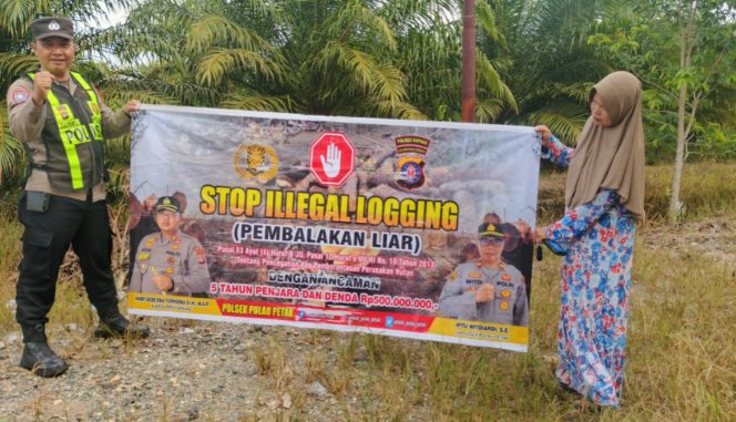 
					SOSIALISASI PENEBANGAN HUTAN SECARA LIAR (ILEGAL LOGING) OLEH PERSONIL POLSEK PULAU PETAK