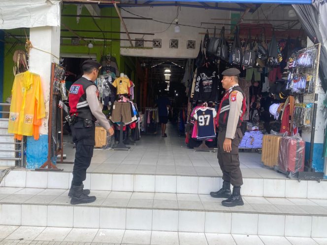 
					Sat Samapta Polres Sukamara Optimalkan Patroli Kamtibmas di Pasar Inpres, Jamin Stabilitas Keamanan Wilayah