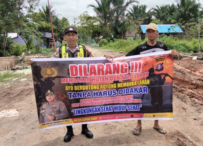 
					Cegah Karhutla, Polsek Kapuas Barat Gencarkan Kampanye Buka Lahan Tanpa Bakar di Desa Saka Mangkahai