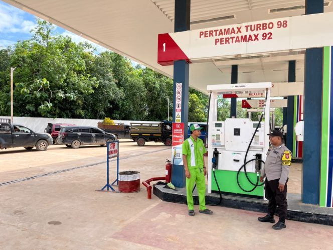 
					Sasar Jam Rawan Peredaran BBM, Polsek Balai Riam Gelar Operasi KRYD di Kompleks SPBU