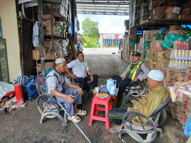 
					PERSONIL POLSEK PULAU PETAK LAKSANAKAN PATROLI DIALOGIS KE DESA-DESA WILAYAH KECAMATAN PULAU PETAK