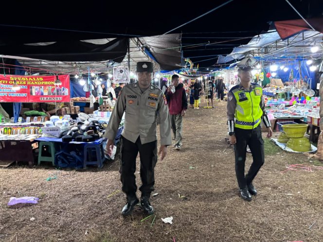 
					POLRES SERUYAN AMANKAN KEGIATAN PASAR MALAM WAHANA PERMAINAN ANAK DI LAPANGAN PESANTREN ASSERUYANIYAH