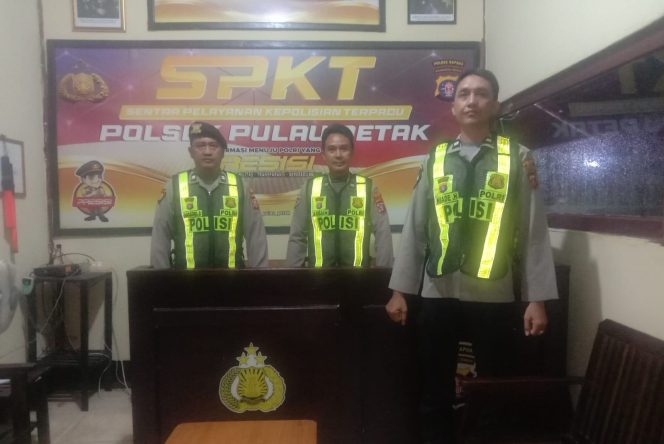 
					POLSEK PULAU PETAK LAKSANAKAN KEGIATAN SIAGA MAKO PADA MALAM HARI GUNA CIPTAKAN SITUASI AMAN