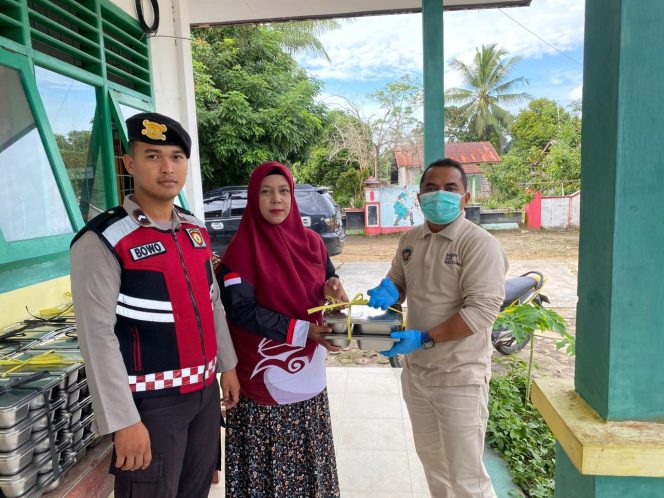 
					DUKUNG KELANCARAN PROGRAM MBG, SAT SAMAPTA POLRES SUKAMARA LAKSANAKAN PENGAWALAN DISTRIBUSI