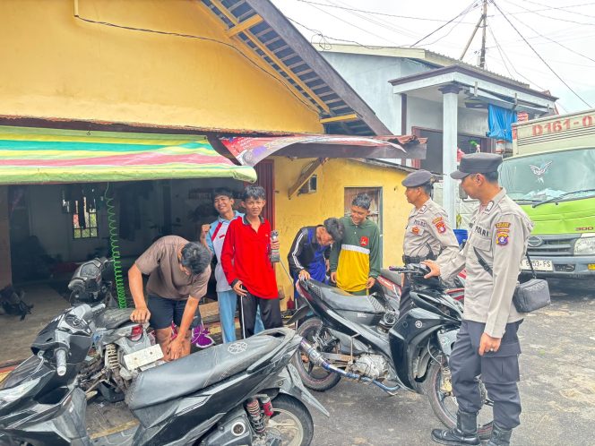 
					Cegah Gangguan Kamtibmas Sejak Dini, Polsek Jelai Maksimalkan Patroli Pagi Hari