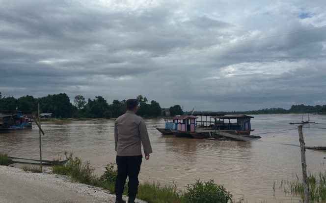 
					Level Air DAS Kahayan Normal, Polsek Sepang Beri Rasa Tenang bagi Masyarakat Sepang Simin