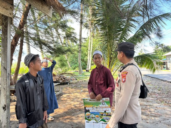 
					Bangun Kedekatan Bersama Warga Pesisir, Polsek Pantai Lunci Optimalkan Sambang Dialogis