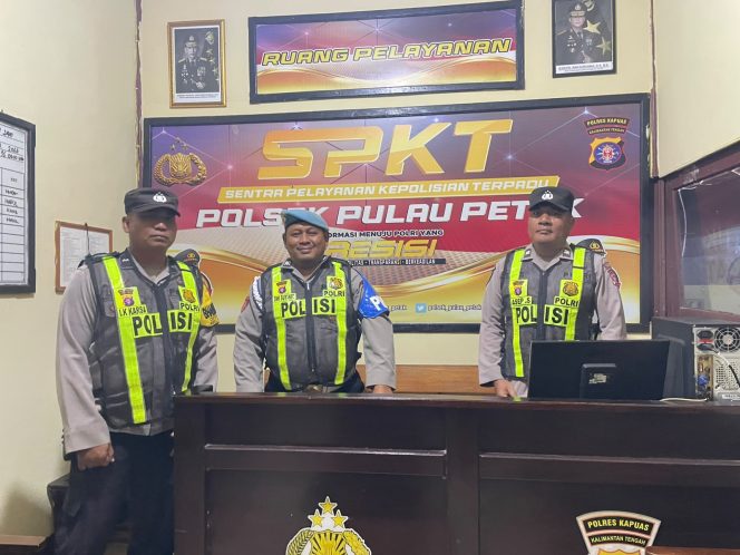 
					POLSEK PULAU PETAK LAKSANAKAN KEGIATAN SIAGA MAKO PADA MALAM HARI GUNA CIPTAKAN SITUASI AMAN